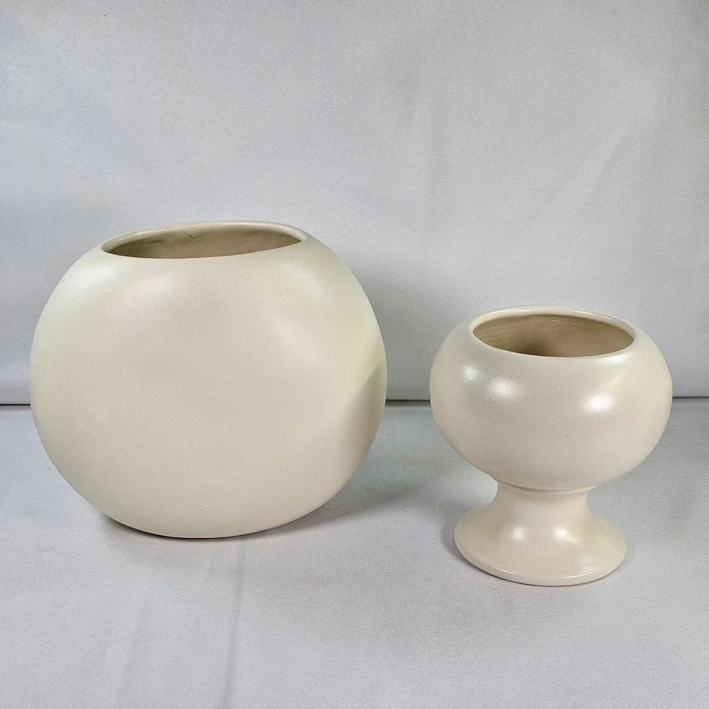 Vintage Haeger USA Pottery Cream Speckled Orb Vase and Footed Pedestal Set 2pc